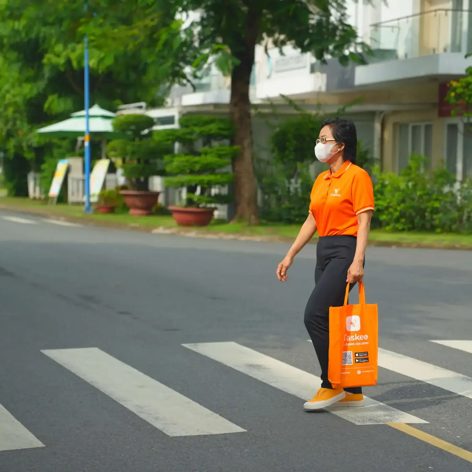 Phụ tá đi chợ của bTaskee là ai?