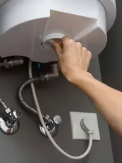 Vệ sinh bình nóng lạnh